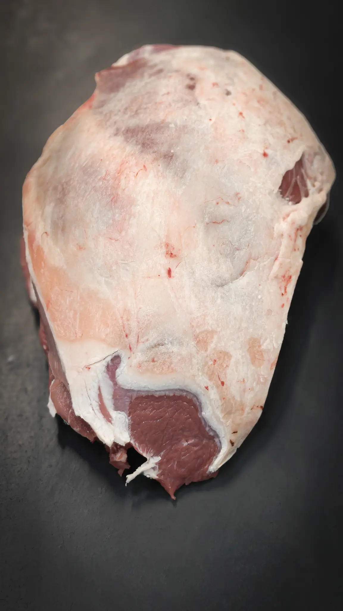 Gigot d’agneau sans os à plat · France