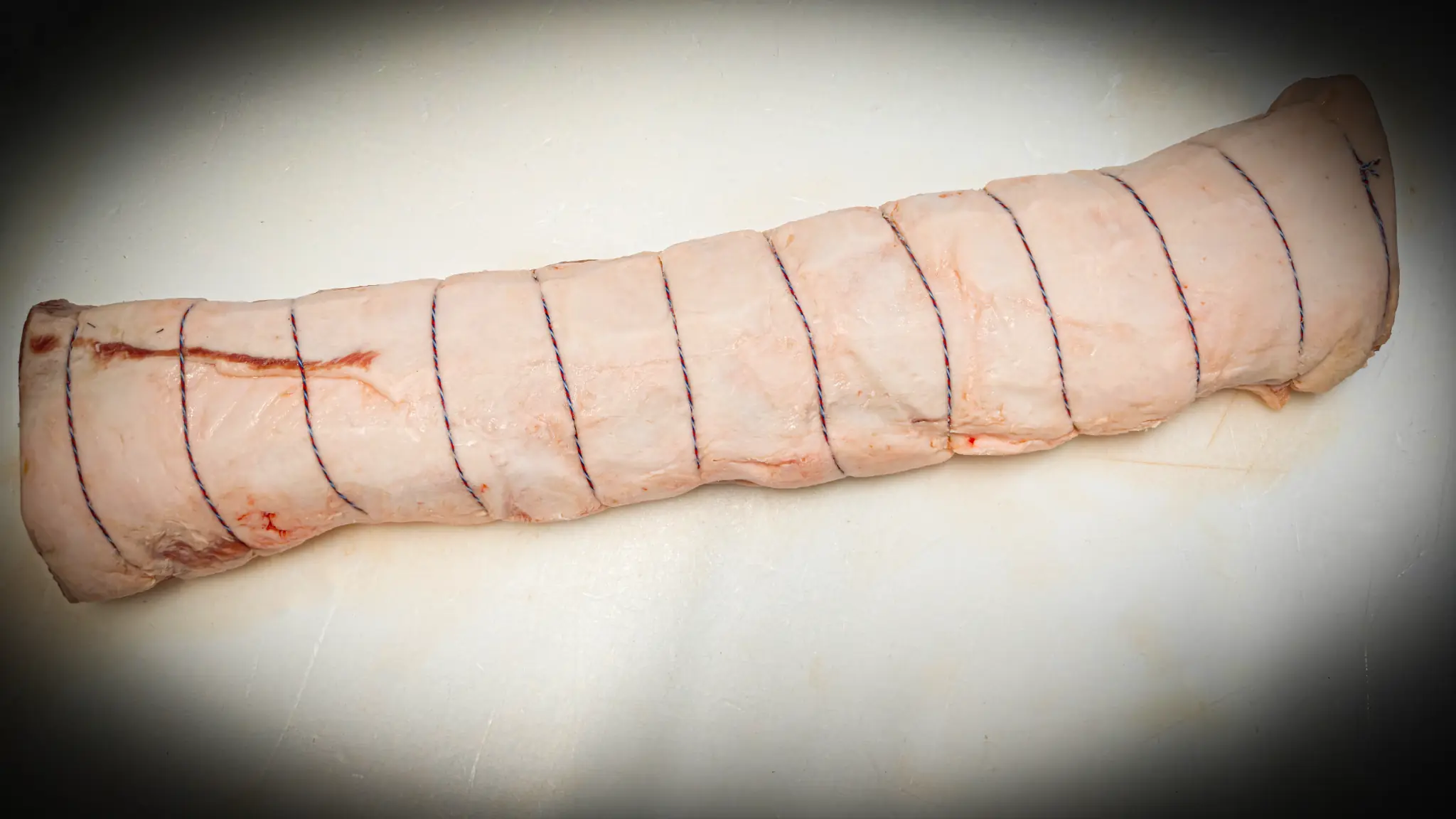 Filet roulé ficelé · Porc noir de Bigorre · France